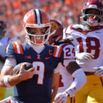 Illinois plays USC in football.